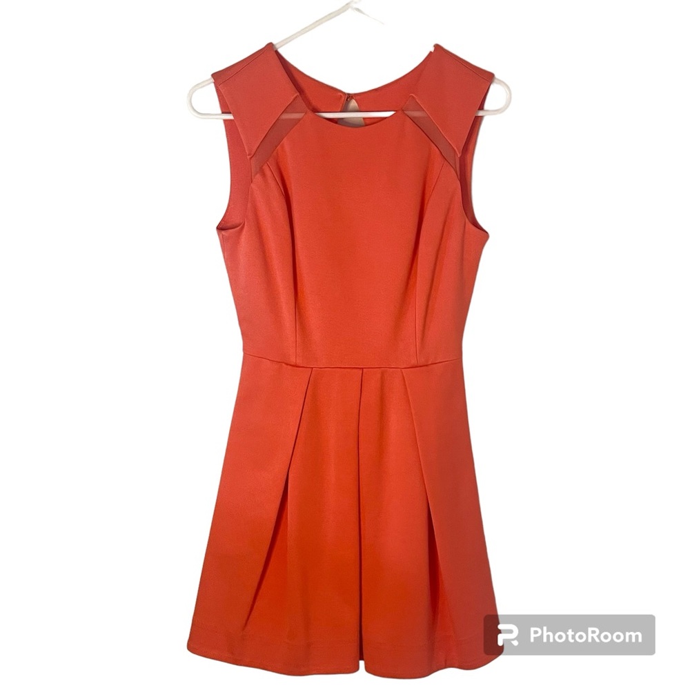 Bebe Hot Coral Women’s Back Cutout Mini Dress Size Small With Pockets